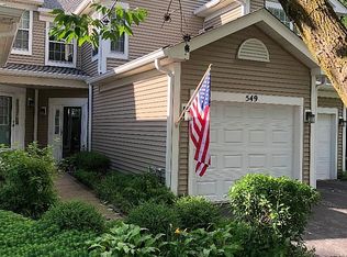 549 Peebles Ct, Batavia, IL 60510