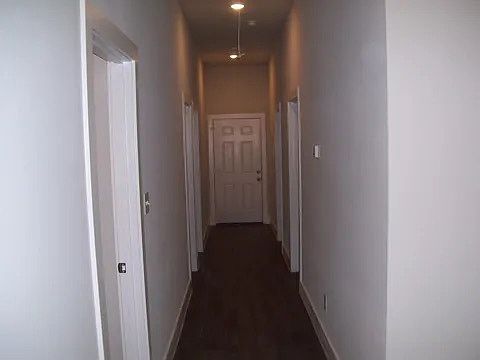 4th image of 900 W Florence St