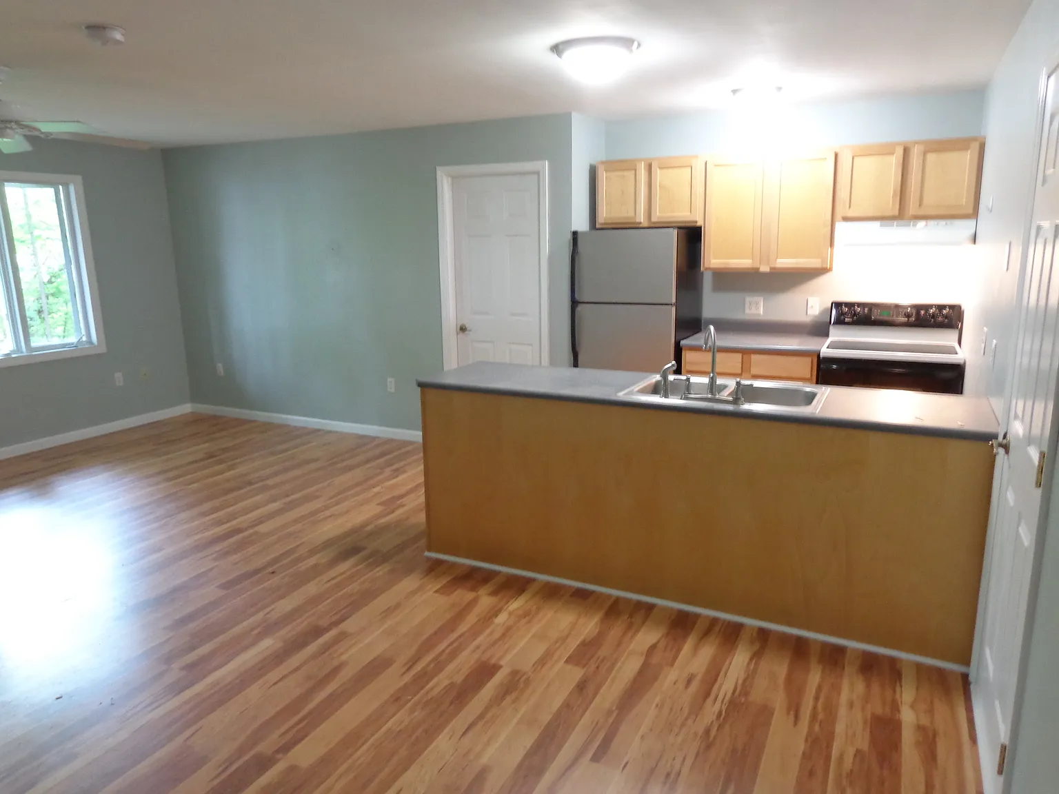 1 bed, 600 sqft, $999 — Photo 4