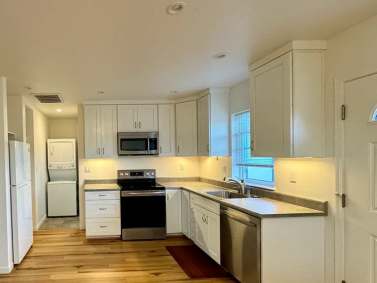 3431A Humphrey Ave — Photo 4