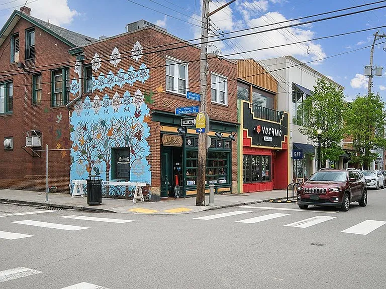Coda on Centre — Photo 60