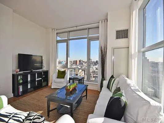 Sold by Douglas Elliman | media 15