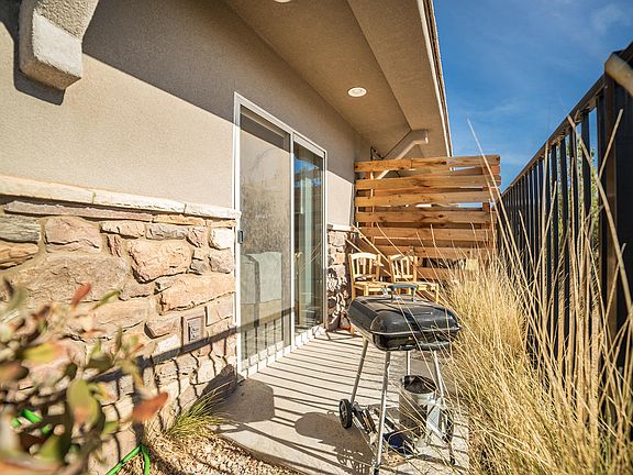 4th image of 290 W Buena Vista Blvd #37