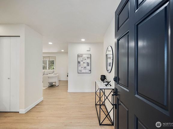3rd image of 8110 68th Avenue SW
