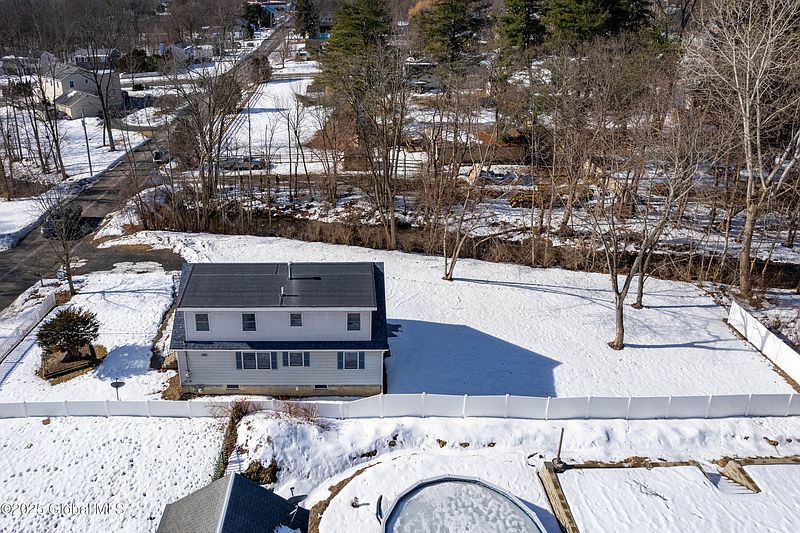 2nd image of 125 N Amherst Avenue