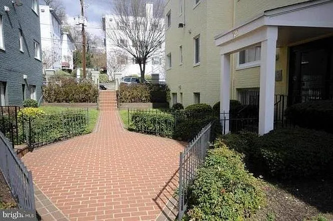 721 Brandywine St SE APT 101 photo 1
