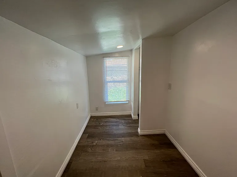 437 Oildale Dr — Photo 25