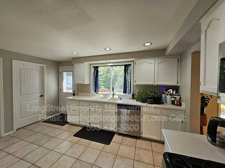 5806 SE Pine St — Photo 11