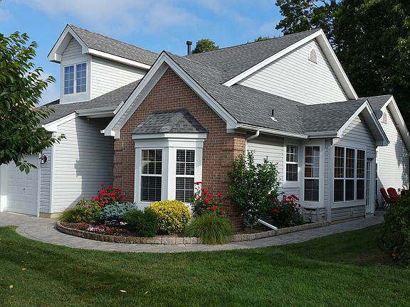 2nd image of 122 Driftwood Dr