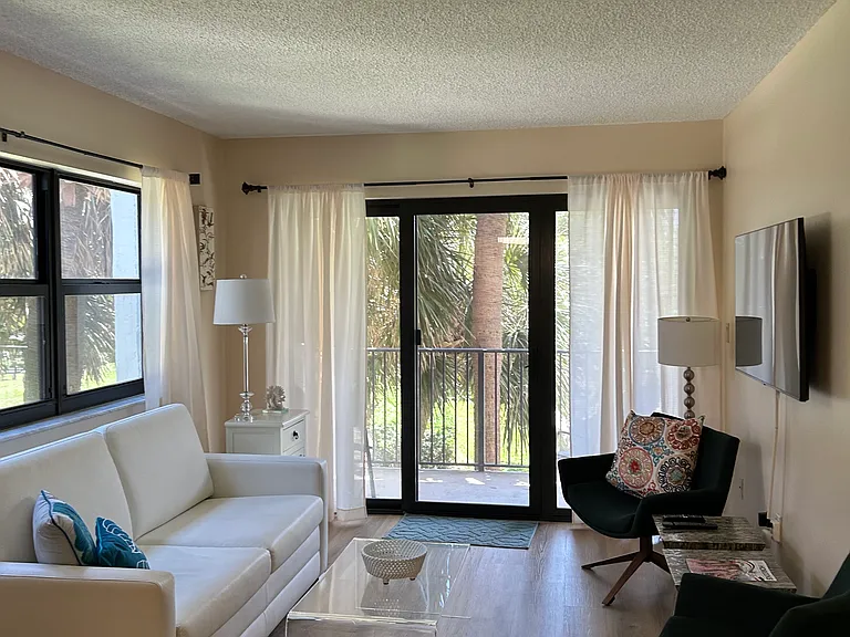 1201 S Ocean Dr — Photo 7