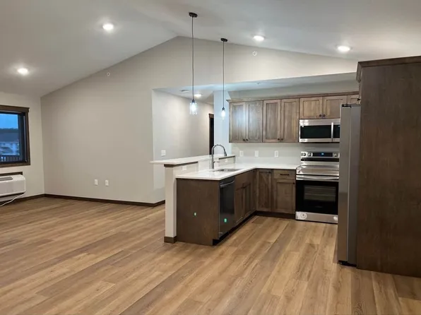 776 Yosemite Way #205, Altoona, WI 54720
