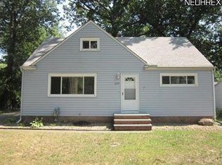 209 Berkshire Rd, Avon Lake, OH 44012