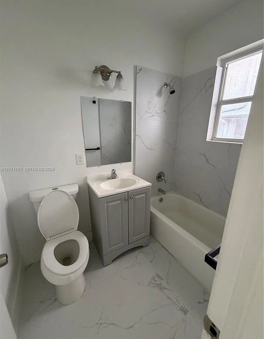 Enclave Waterside Villas — Photo 4