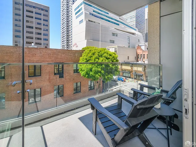 1 Hawthorne St #3G — Photo 4