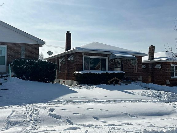3rd image of 5666 Pernod Ave