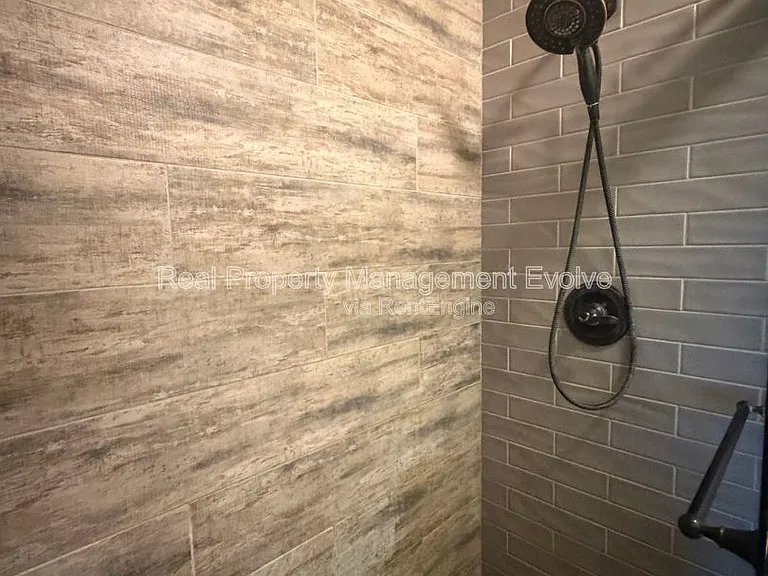 16645 N 34th Dr — Photo 18