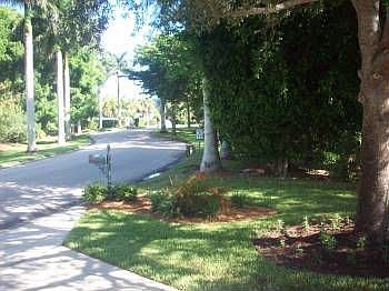 4th image of 674 Wiggins Bay Dr