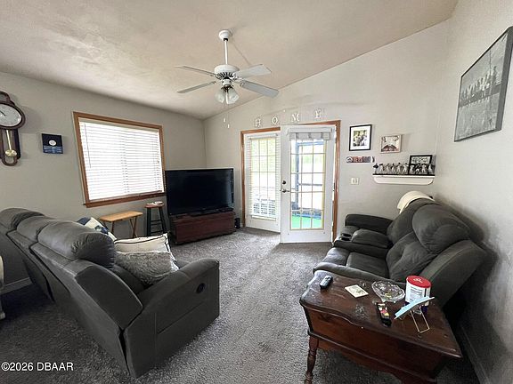 5th image of 1301 Deer Springs Rd