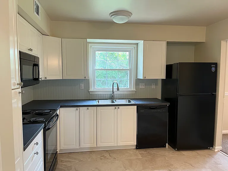 New kitchen and appliances