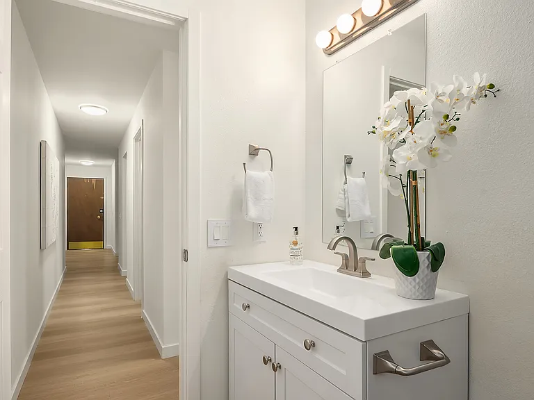 618 75th St SE #201 — Photo 13