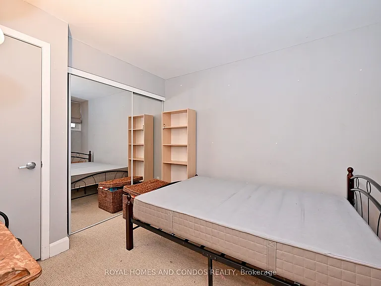 415 Jarvis St #125 — Photo 35