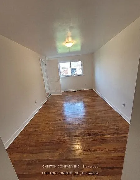 566 Chantenay Dr — Photo 4