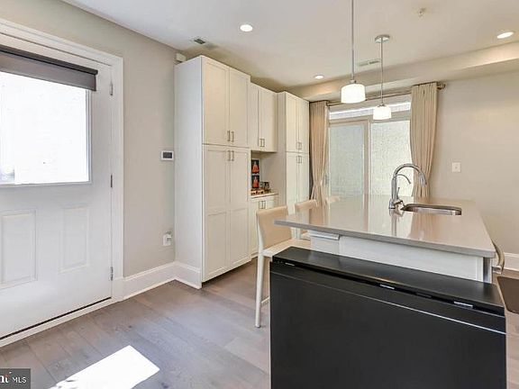 3rd image of 3921 Fulton St NW APT 5