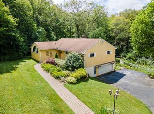 16 Birch Hill Dr, Poughkeepsie, NY 12603