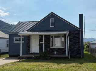 110 W Main St, Belle, WV 25015