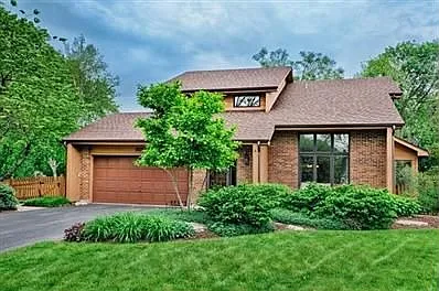 1825 Wilmette Ct photo 1