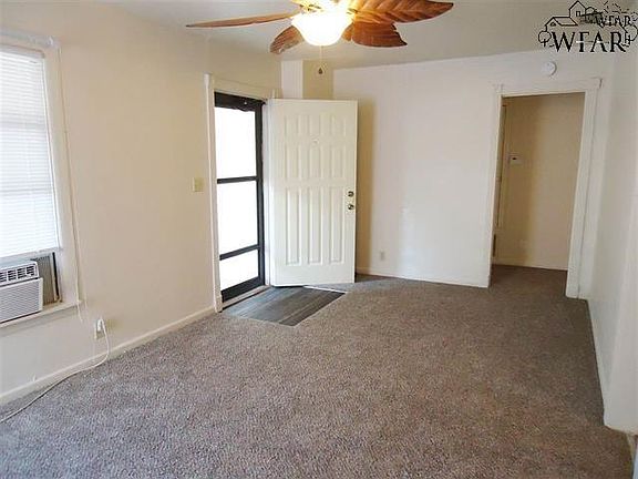 2nd image of 318 Rockwood Dr