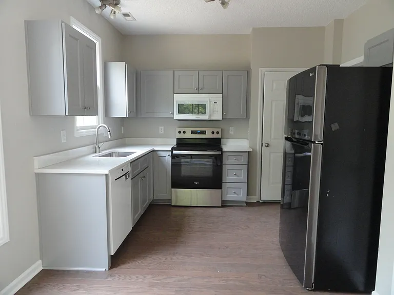 106 Mint Hill Dr — Photo 5