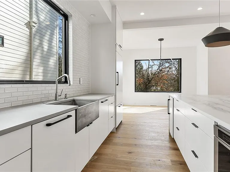 2985 Lookout Pl NE — Photo 17