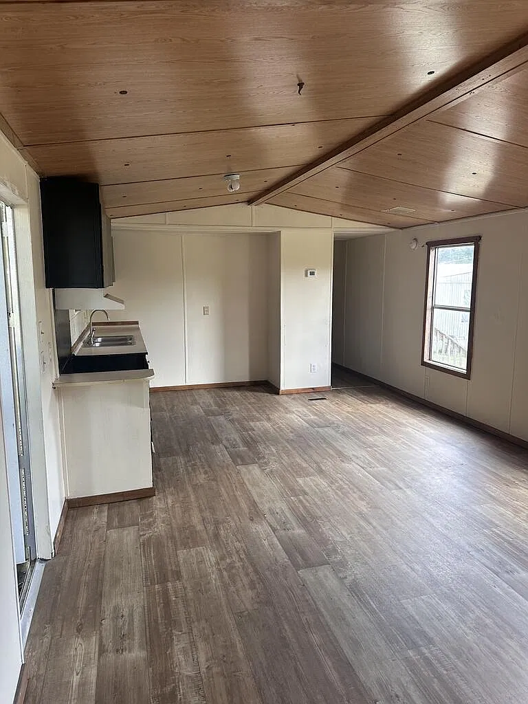 2 bed, 672 sqft, $950 — Photo 1