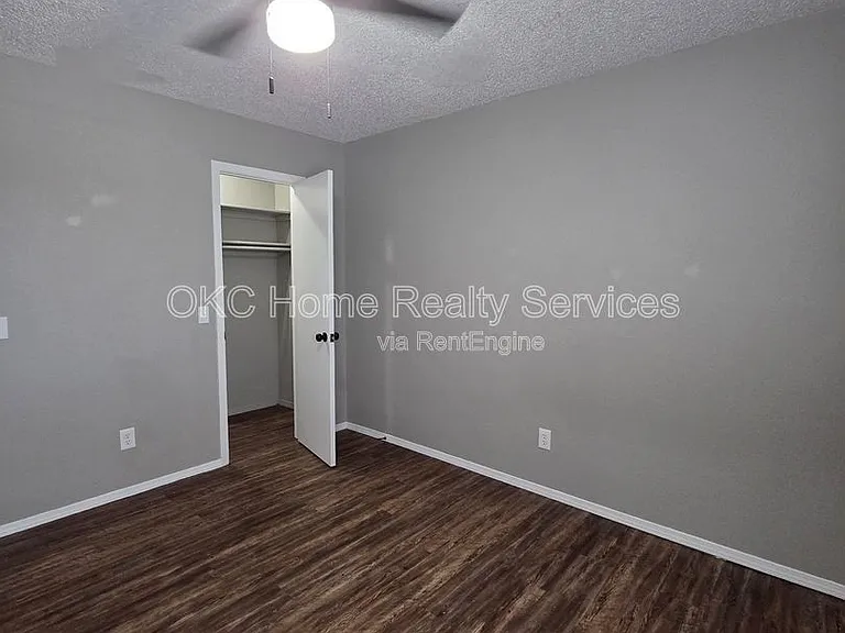 6713 Lyrewood Ln — Photo 12