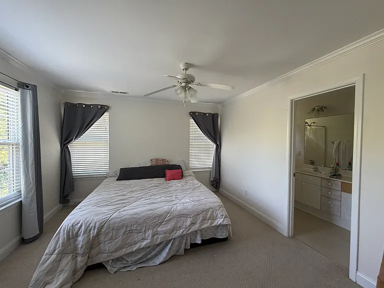 Madison Green Dr — Photo 5