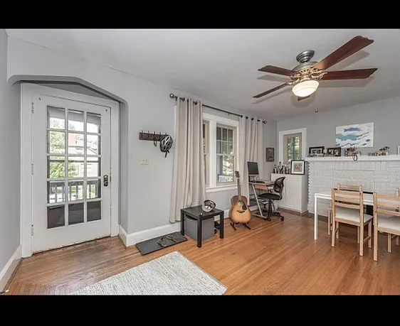 2 bed, 1100 sqft, $2,000 — Photo 3