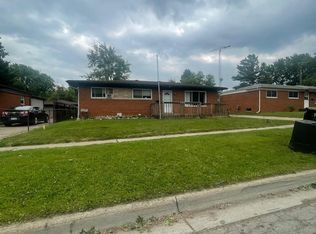 8415 Cappy Ln, Swartz Creek, MI 48473