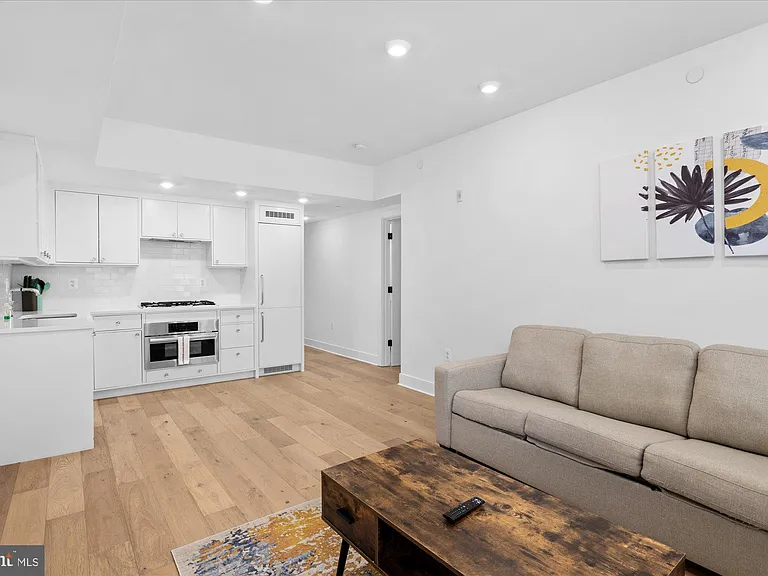 2869 28th St NW #101 — Photo 10