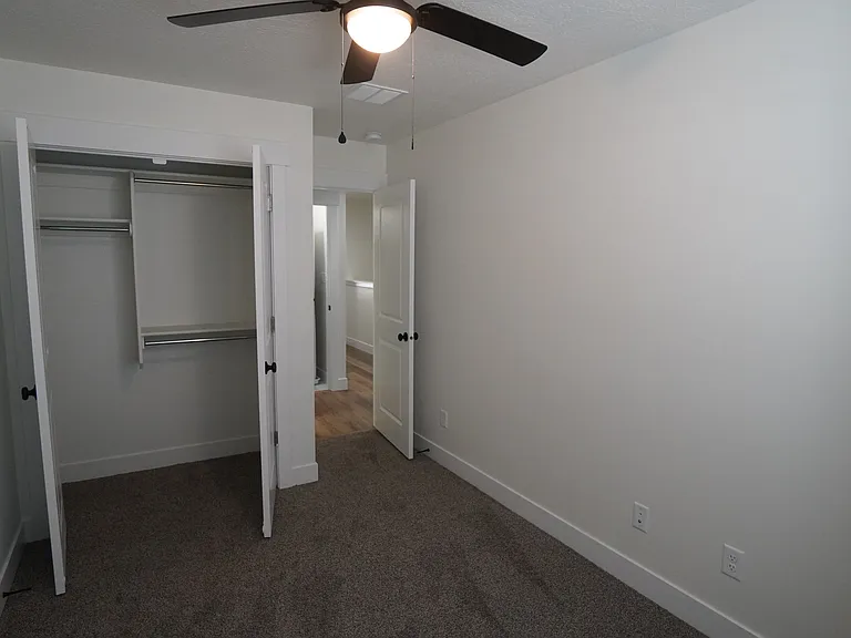 1558 S 150 W — Photo 28