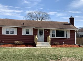 16 Pine Crest Dr, Worcester, MA 01604