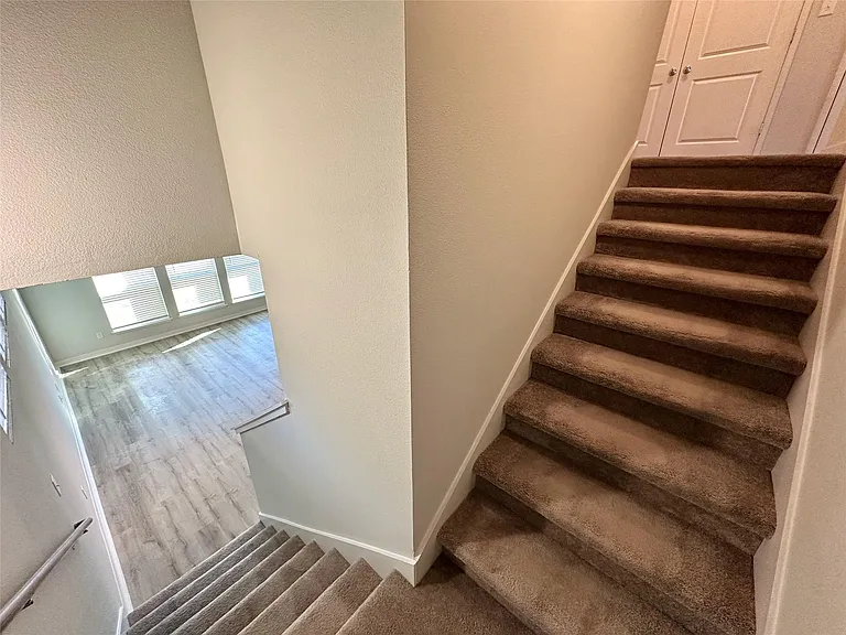 605 W South St #21 — Photo 10
