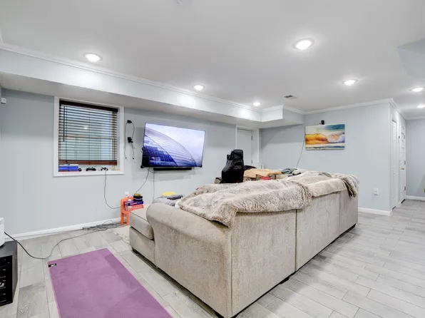 69 West 19th Street image 14 of 20