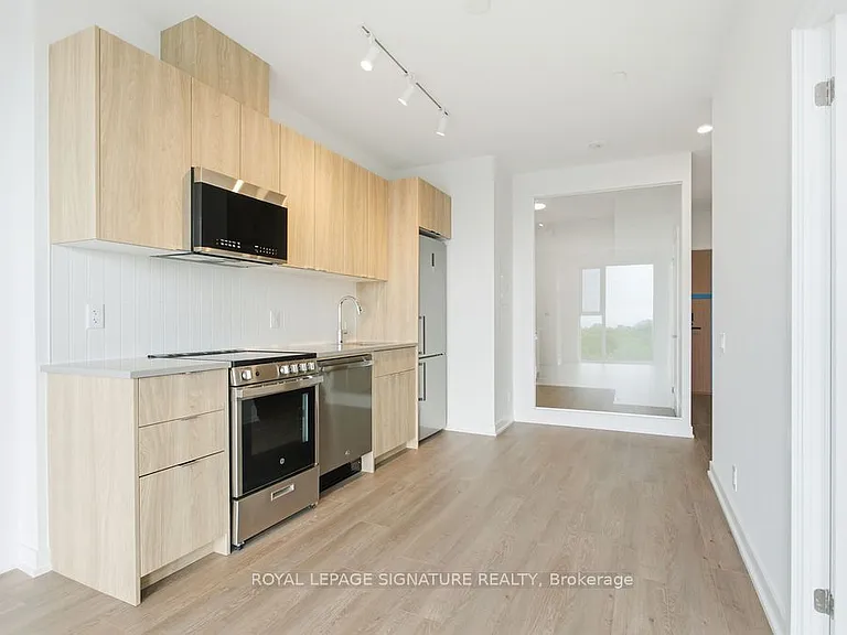 1660 Bloor St W #1204 — Photo 11