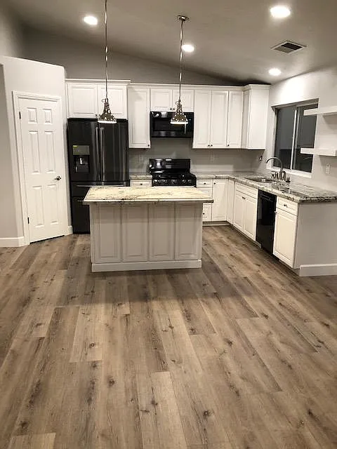 473 W Julia Way — Photo 4