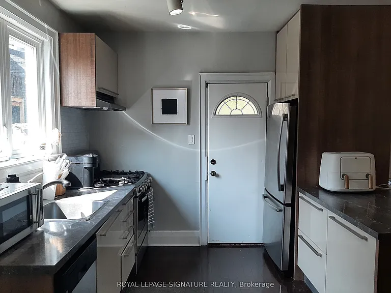 180 Dufferin St #UPPER — Photo 11
