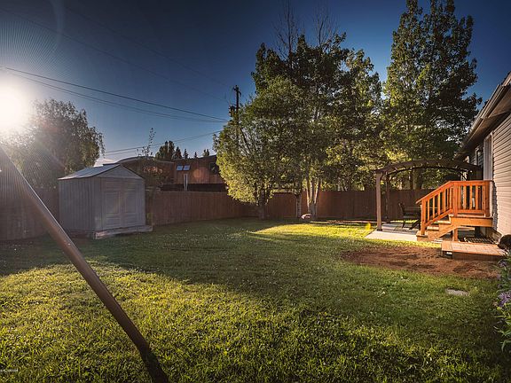 3rd image of 35 Wapiti Dr
