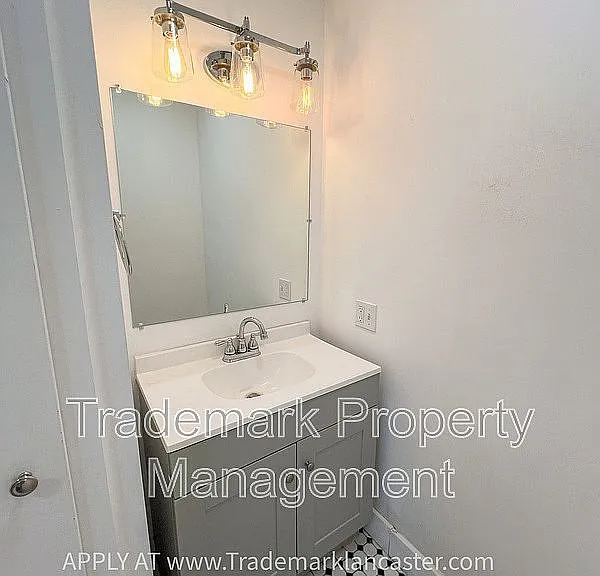 28 N State St #2 — Photo 12