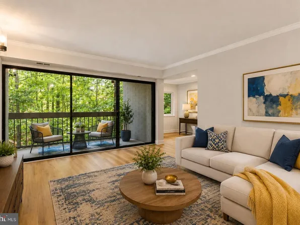 11723 Karbon Hill Ct APT 104, Reston, VA 20191
