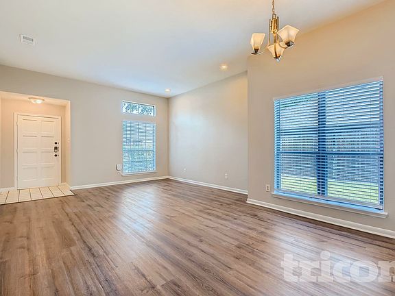 3rd image of 2528 Widgeon Way